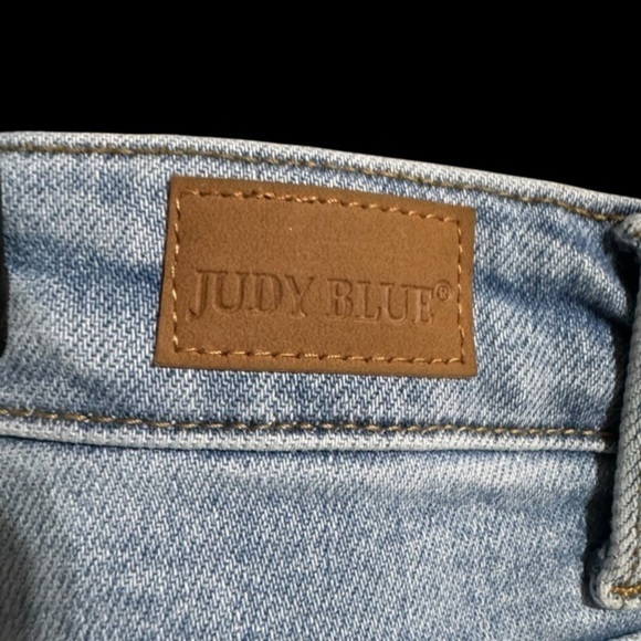 JUDY BLUE Los Angeles 16w high rise straight fit light wash distressed jeans EUC - Picture 16 of 16